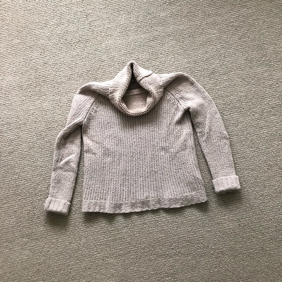 Knitted Turtleneck - Picture 2 of 4